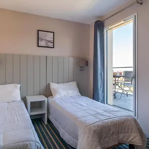 https://les-thermes-des-sables-blancs-vue-mer.inbrittany.com